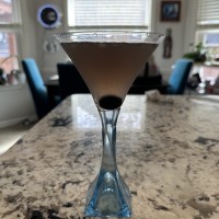 picture of an Aviation in a martini glass